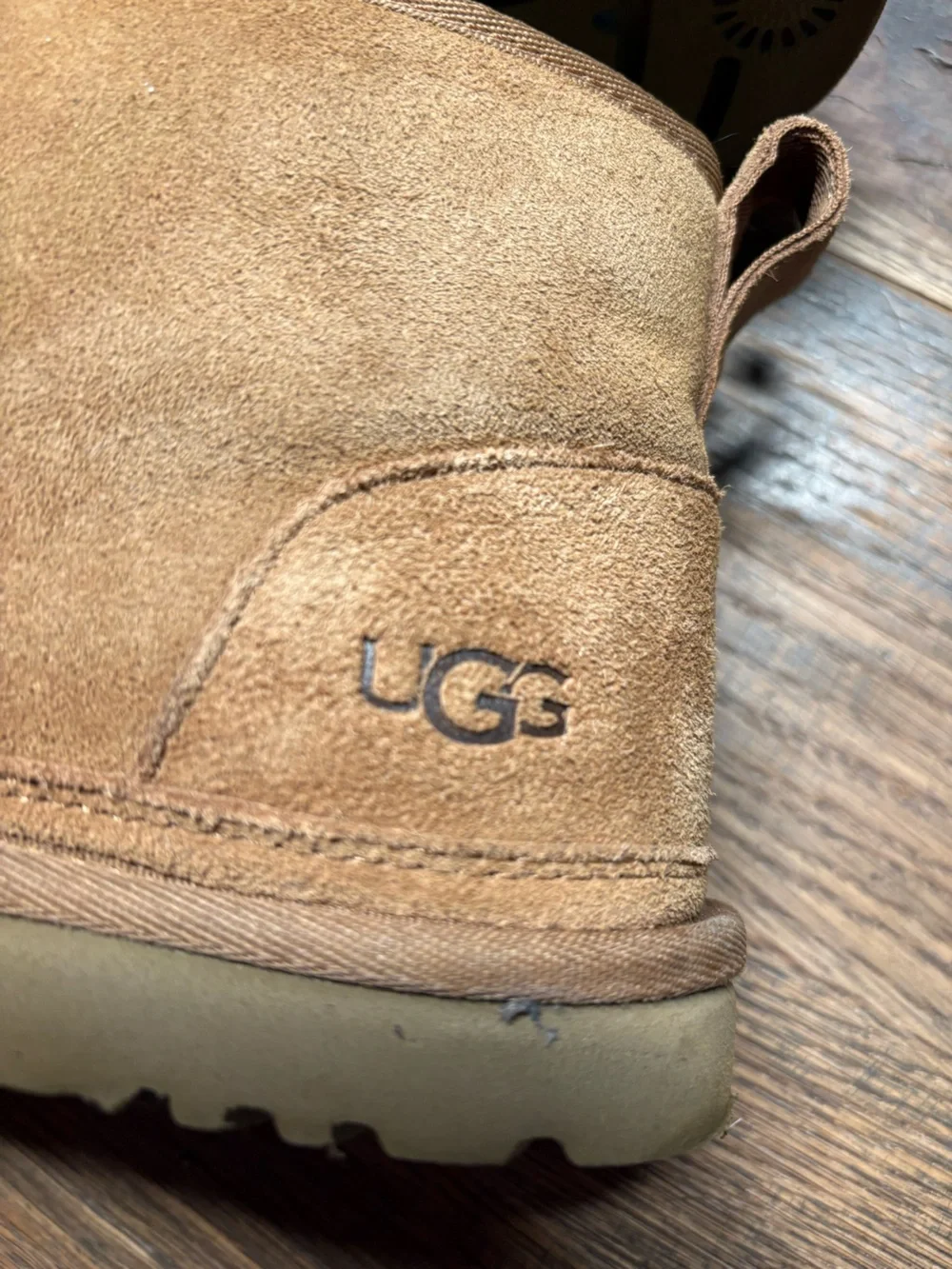 UGG Men’s Chukka Boots in Chestnut Suede